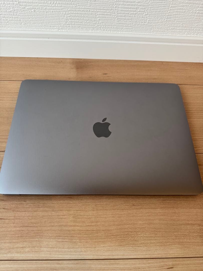 【美品】MacBook Pro 13 2020 Core i5 256gb