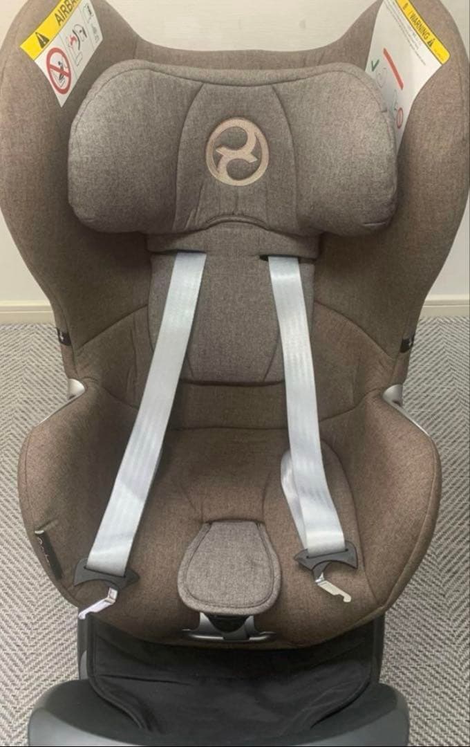 サイベックスシローナ　チャイルドシート 側面保護付き　ベージュ