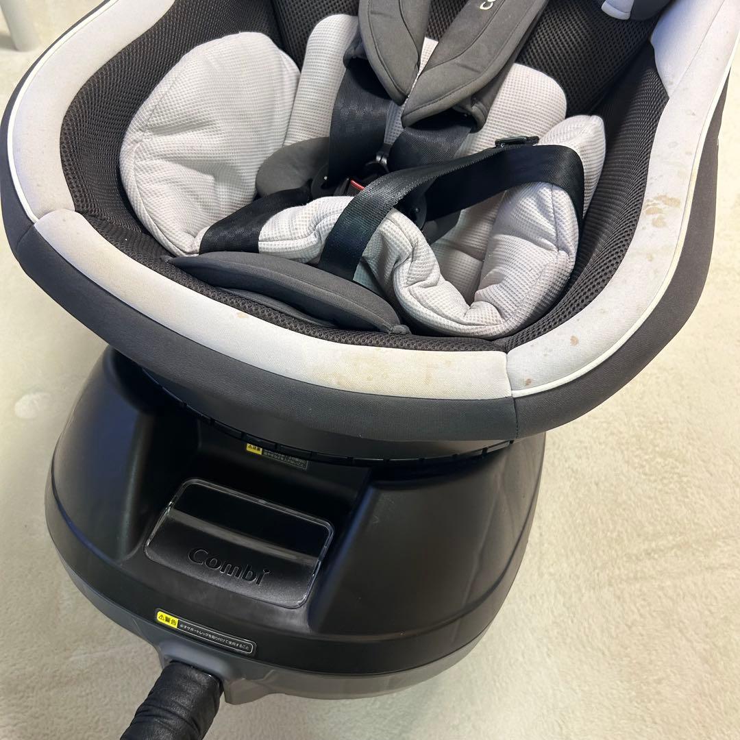 combi コンビ クルムーヴ チャイルドシート