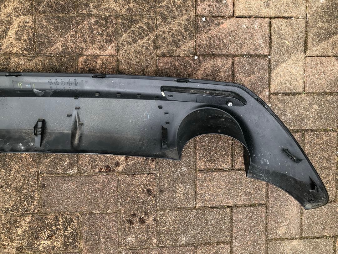 クラウンアスリート210後期3.5 リアアンダースポイラー