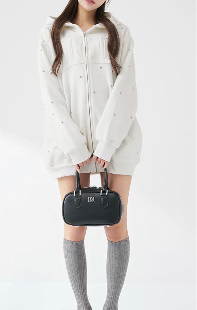 新作　美品　Darich DDロゴビジュージップパーカー　ホワイト