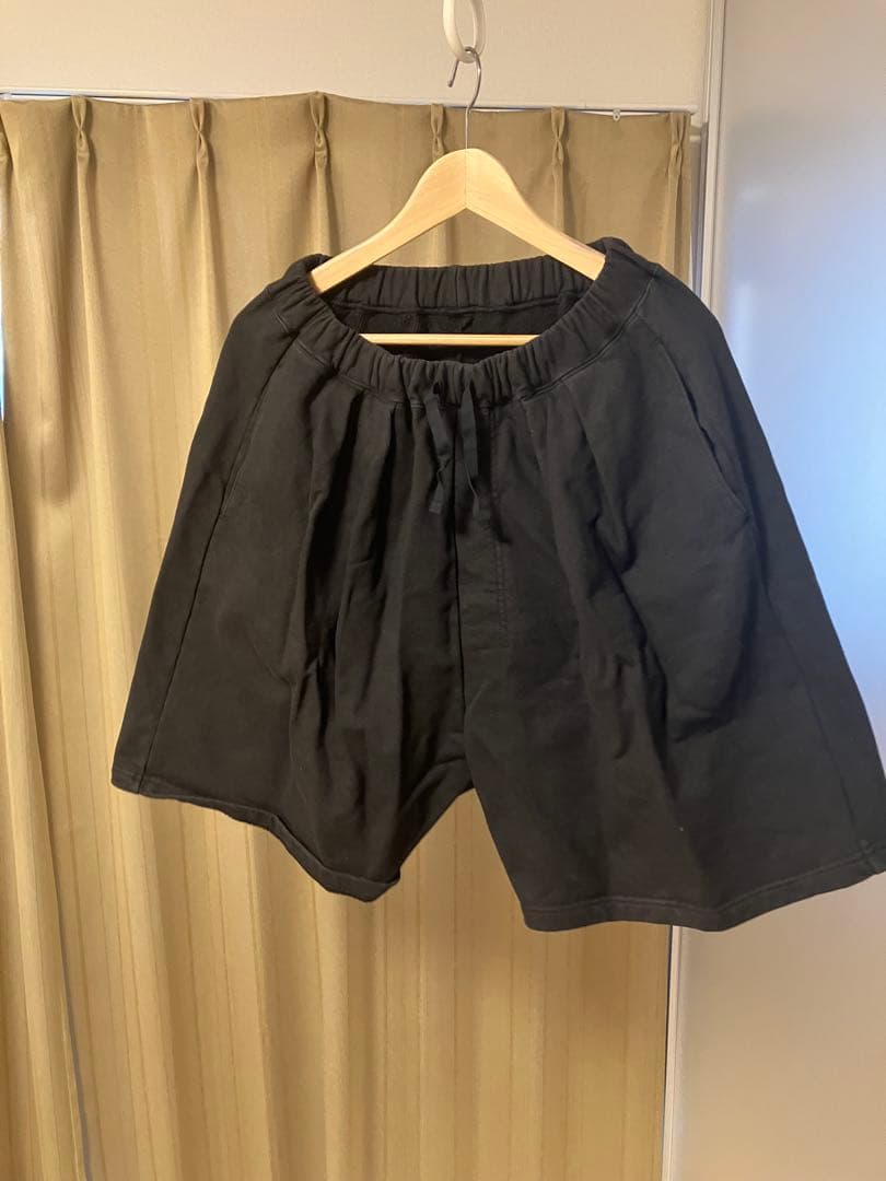 パンツ ANCELLM TUCK SWEAT SHORTS(BLACK)