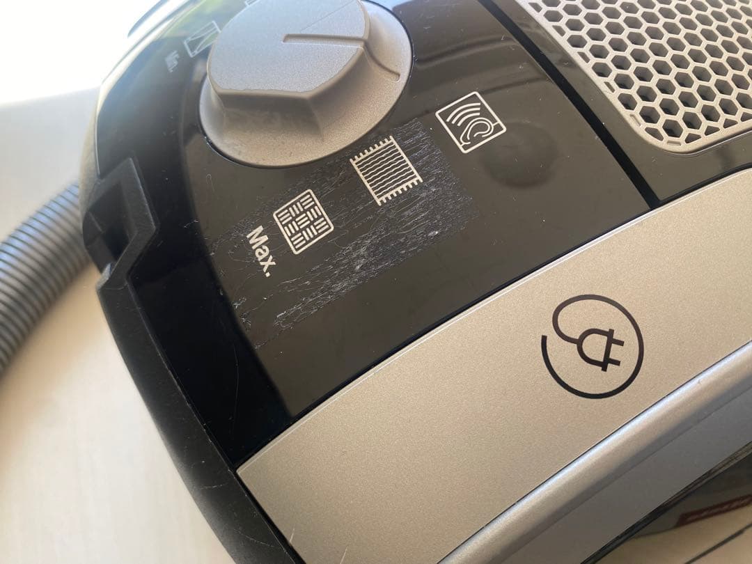 出品は29日まで！Miele Classic C1 キャニスター掃除機