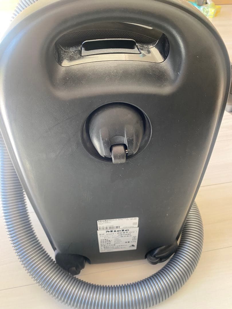 出品は29日まで！Miele Classic C1 キャニスター掃除機