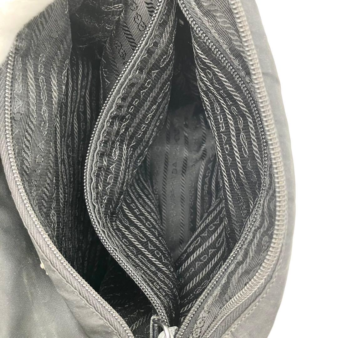 PRADA プラダ ショルダーバッグ　三角ロゴ　テスートナイロン　ブラック