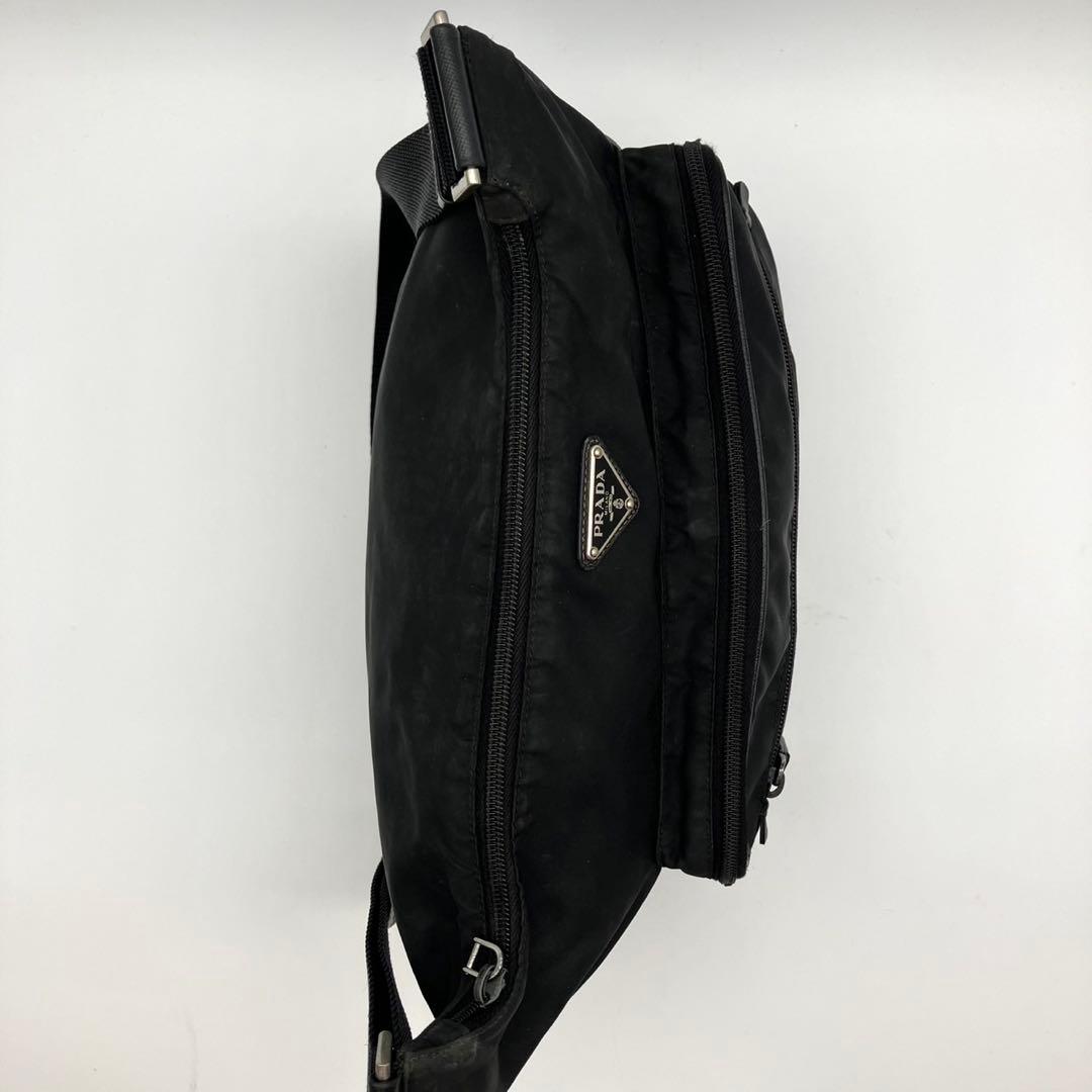 PRADA プラダ ショルダーバッグ　三角ロゴ　テスートナイロン　ブラック