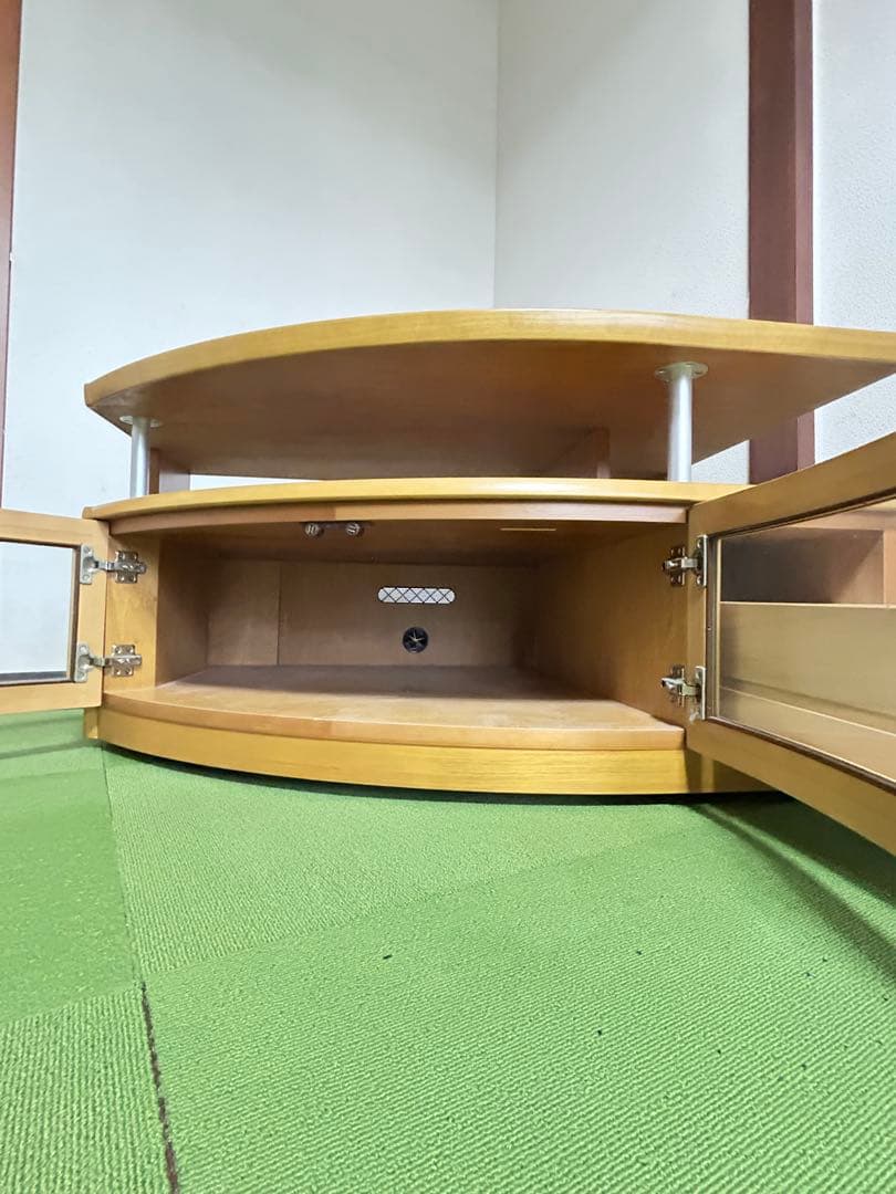 カリモク　テレビ台　テレビボード　キャビネット　木製　ガラス扉　キャスター付き