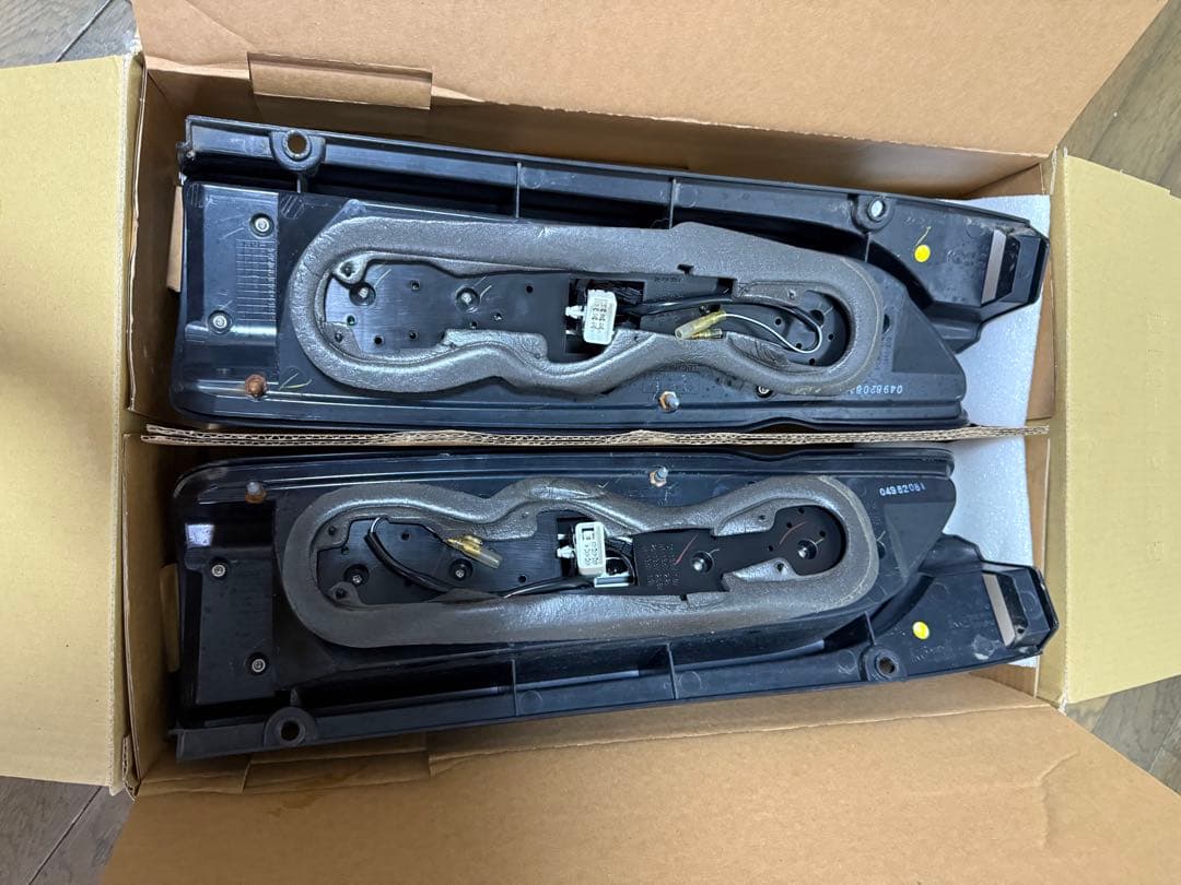 ハイエース ヴァレンティジュエルLEDテール REVOエムテクノ VALENTI