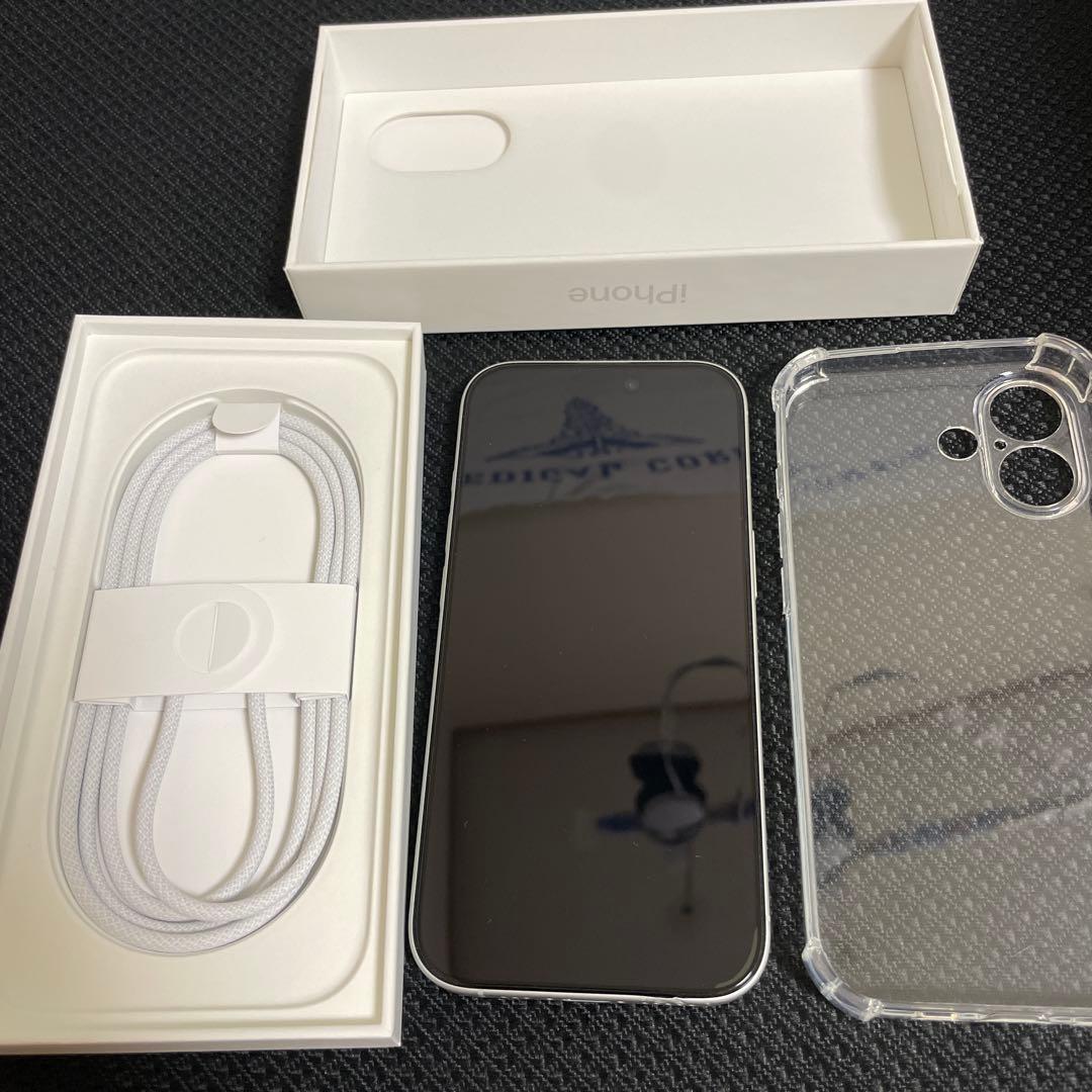 Apple iPhone 17 ホワイト 本体 充電ケーブル付き