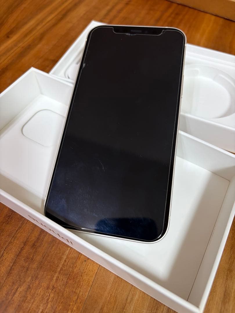 sim フリー　iPhone 12 ホワイト 本体　Apple Store購入品