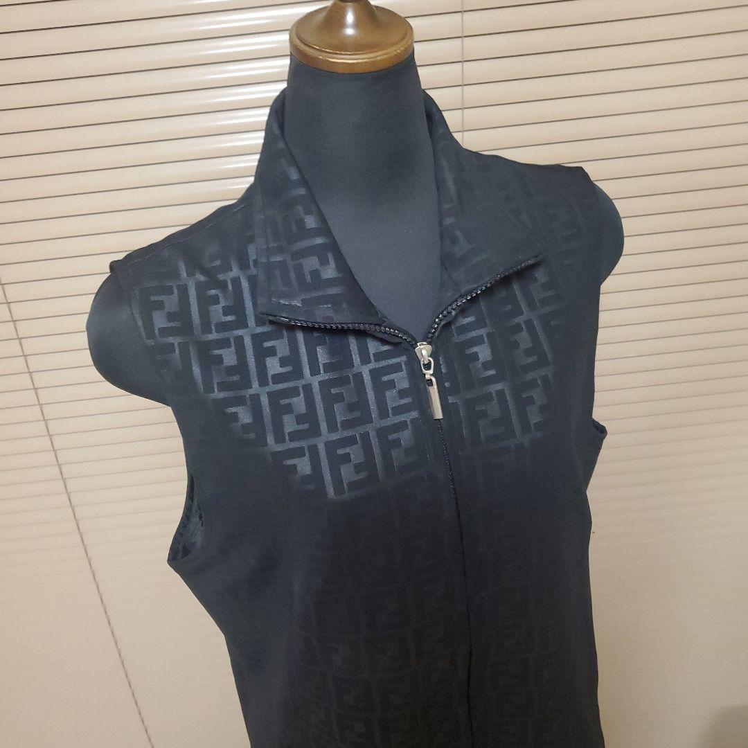 vintage FENDI ズッカ総柄ベスト　美品　イタリア製　大きめ
