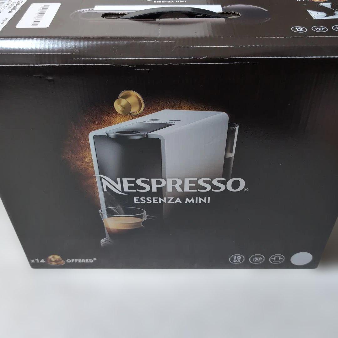 【極美品✨️】ネスプレッソ エッセンサミニ　C30-WH-W コーヒーメーカー