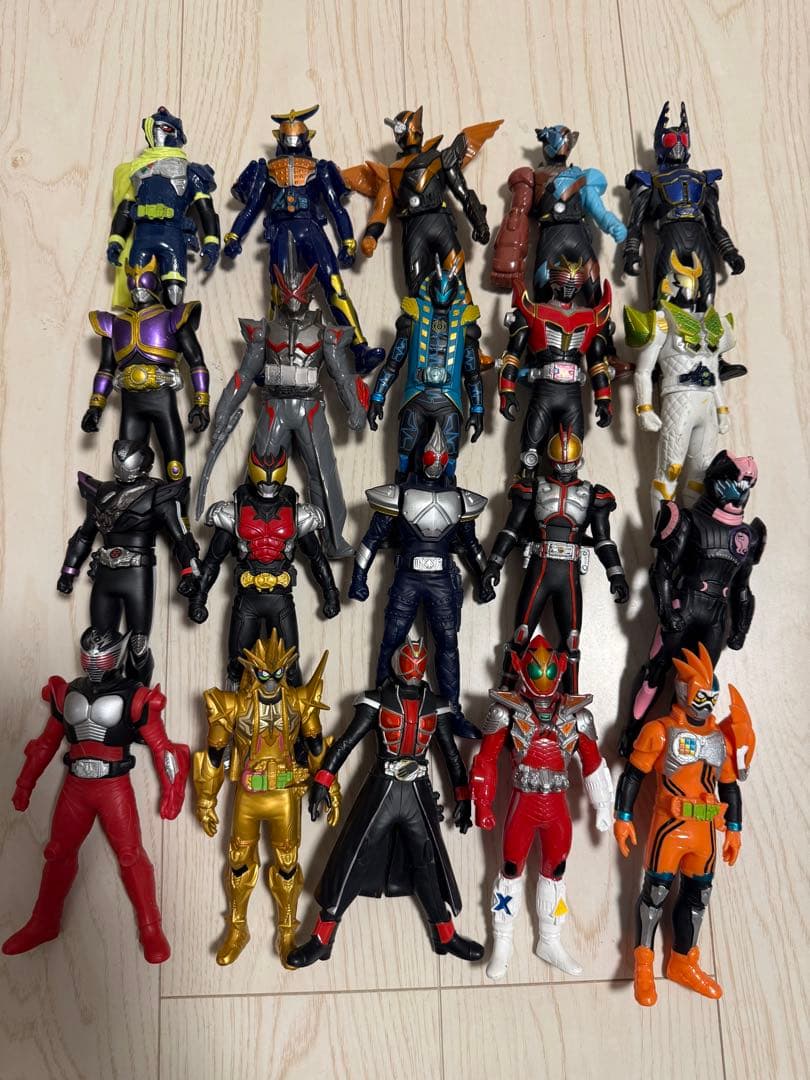 仮面ライダー ソフビ159体　戦隊16体　ウルトラマン2体　まとめ売