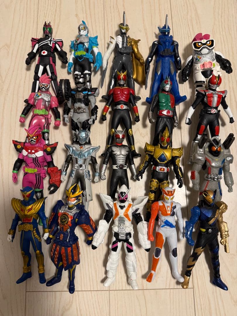 仮面ライダー ソフビ159体　戦隊16体　ウルトラマン2体　まとめ売