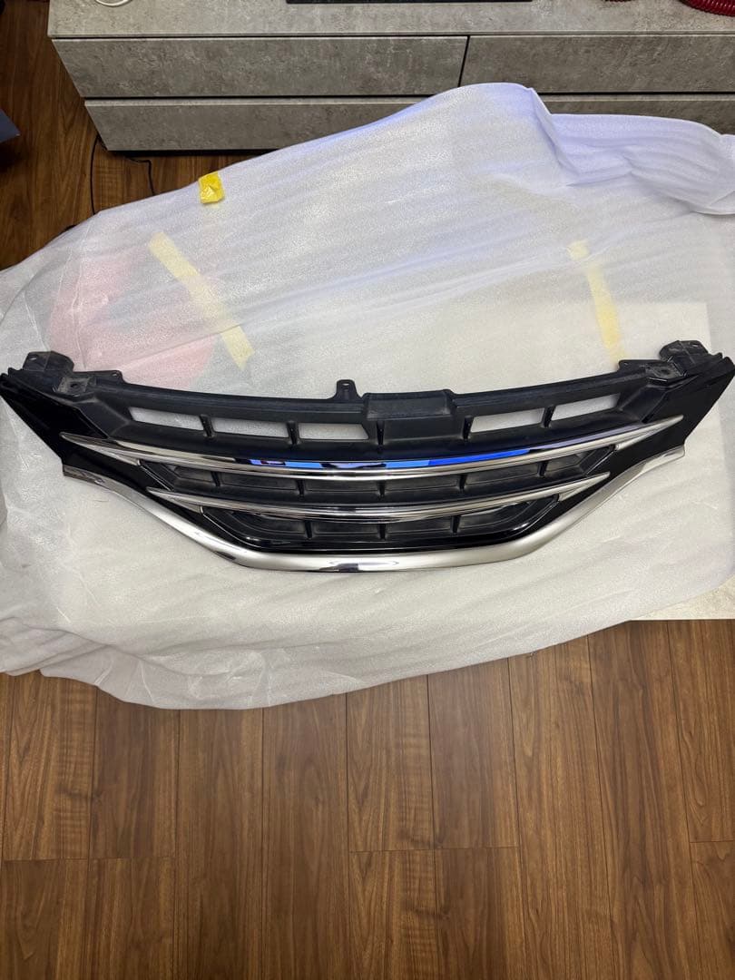 トヨタ　マークX 130系　モデリスタ　フロントグリル　ブラック　202 修復有