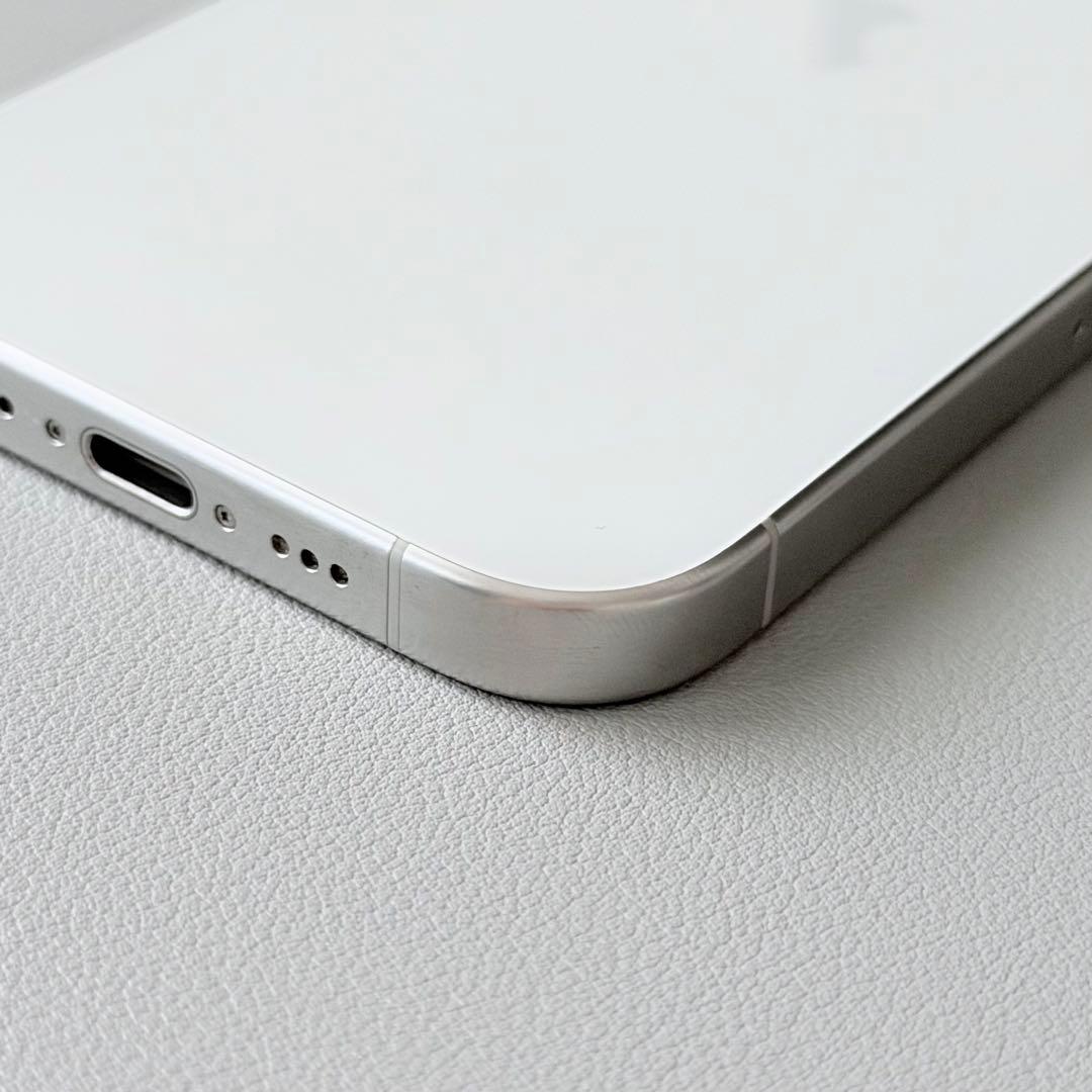 【美品キズなし】iPhone 15Pro 256GB