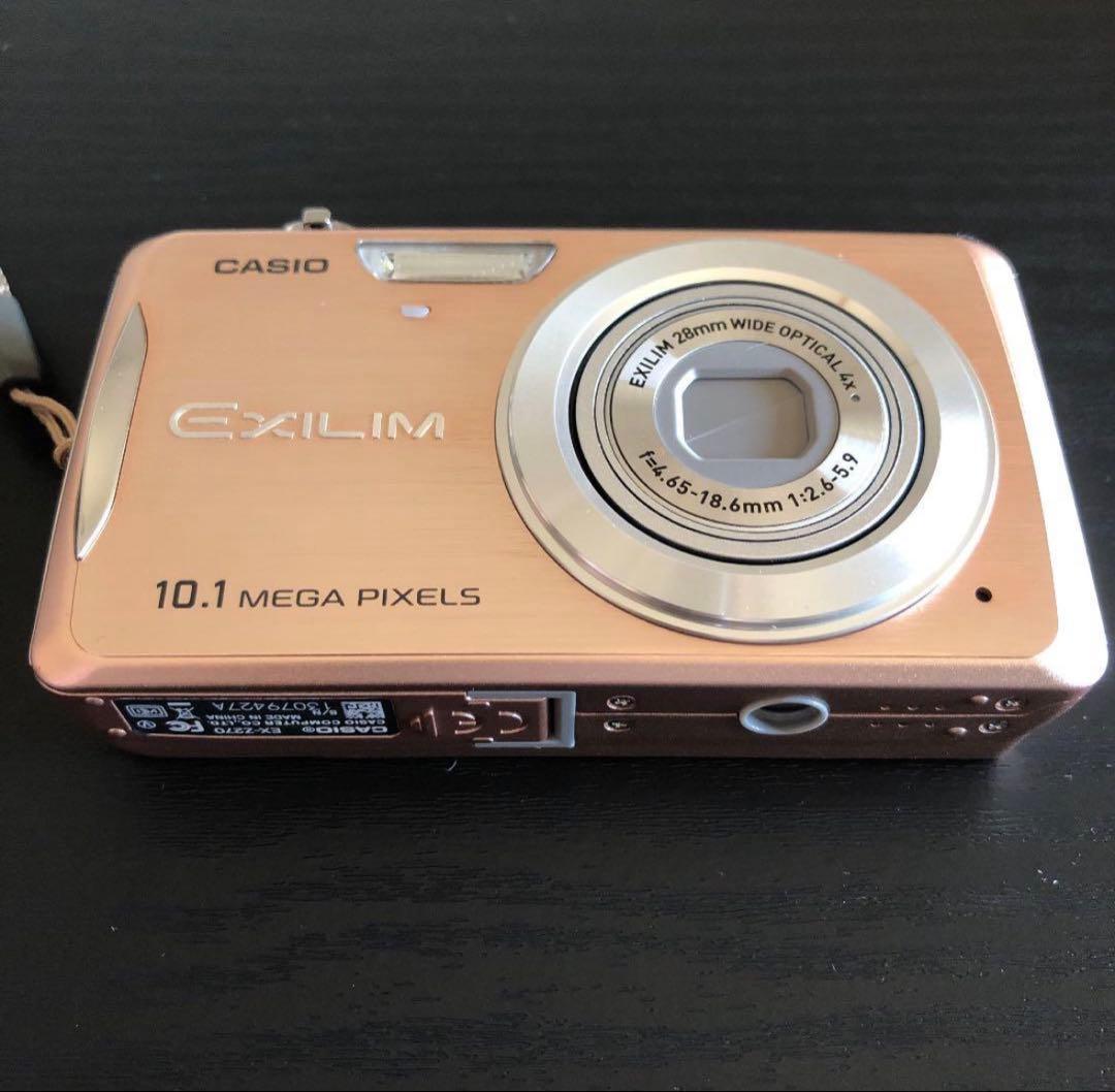 CASIO デジカメ ピンク