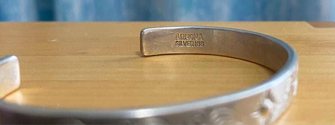 ARIZONAシルバー エングレーブバングル