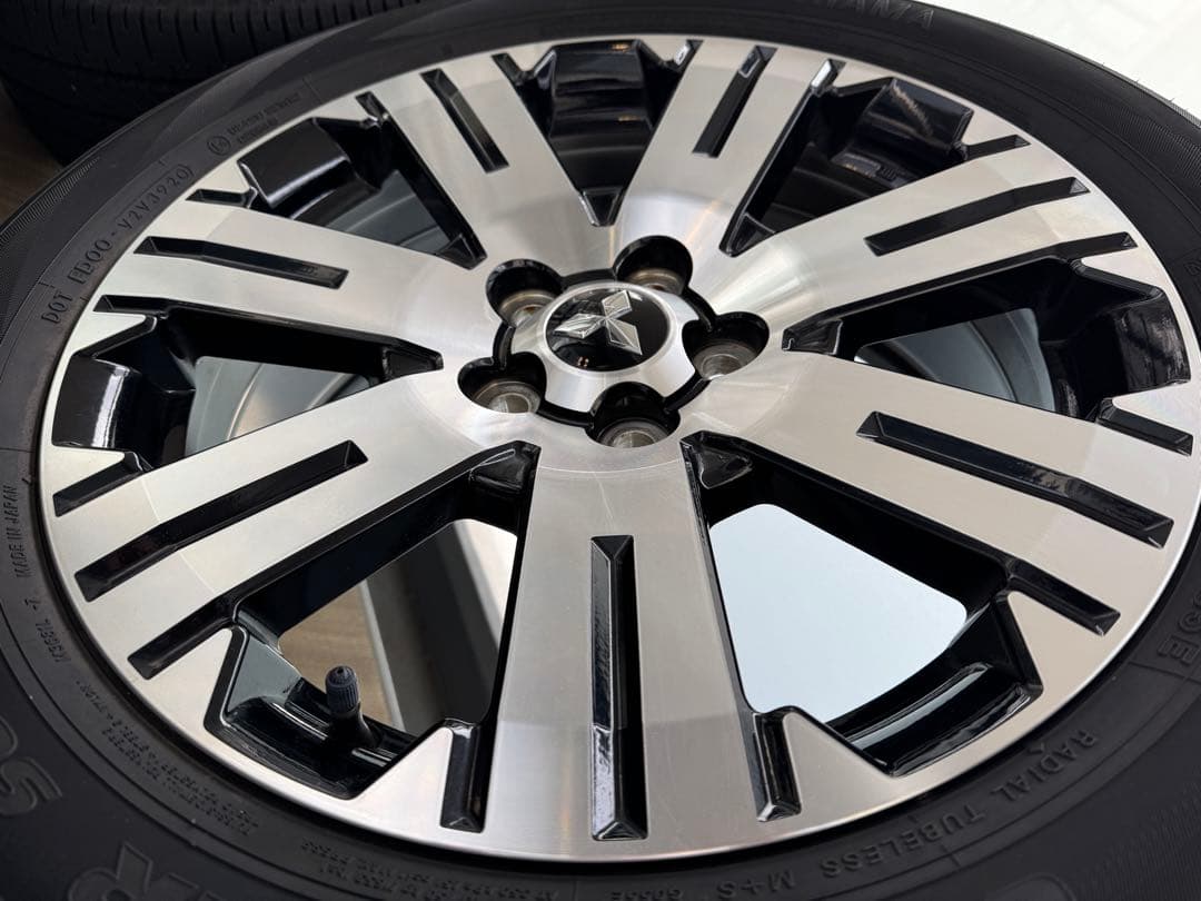 【送料込み】デリカD:5後期 純正タイヤ付きホイール 4本セット