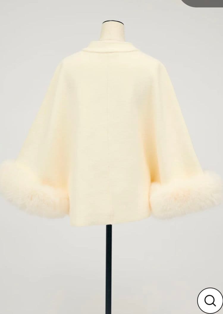 ファーカフス　リボン　ポンチョコート ホワイト◾️Frene フラーネ（中古）