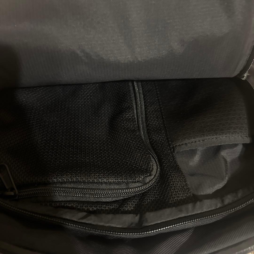 ノースフェイス　シャトルデイパック　スリム