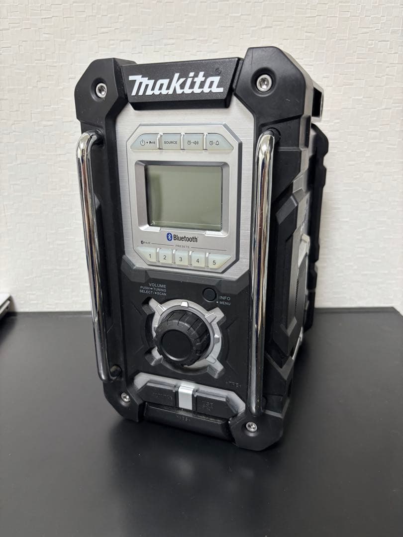 美品　マキタ　Makita MR108 Bluetoothラジオ