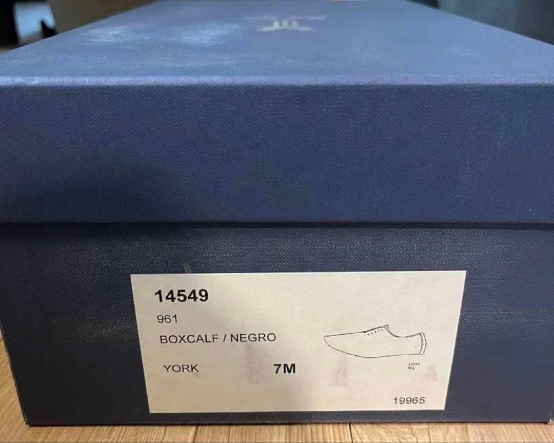 YANKO ブラック ドレスシューズ ホールカット 革靴