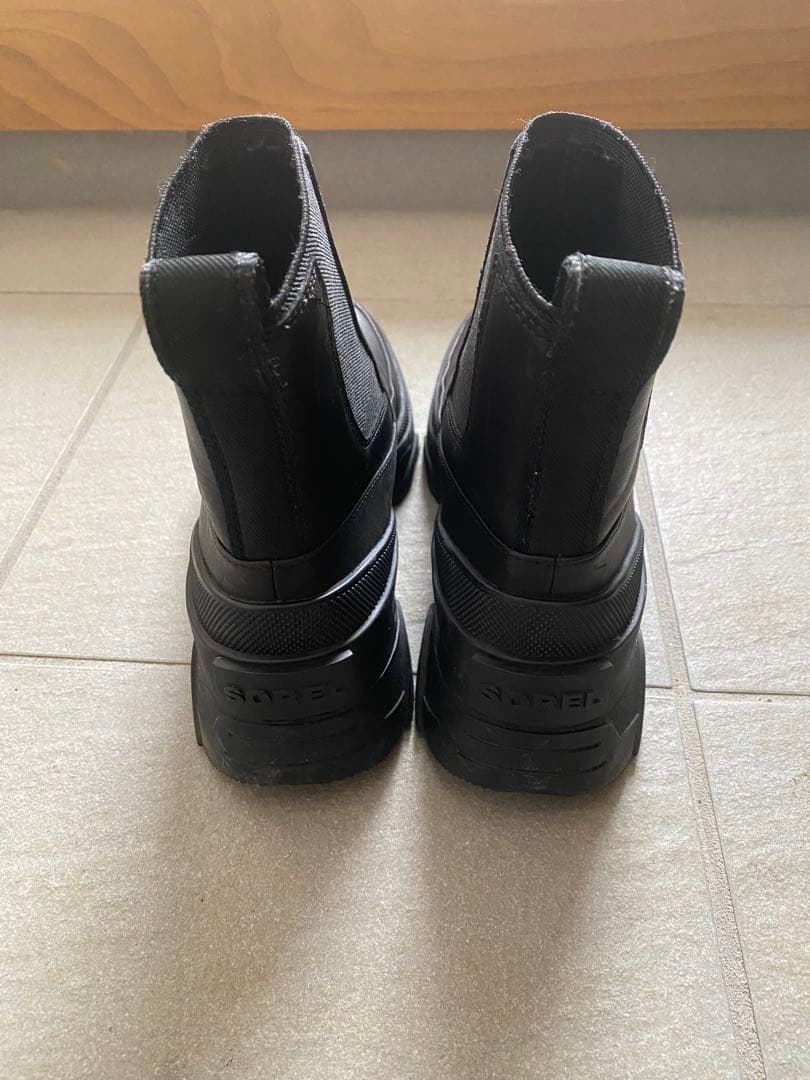 p*g様 SOREL ブラック サイドゴアブーツ24㎝