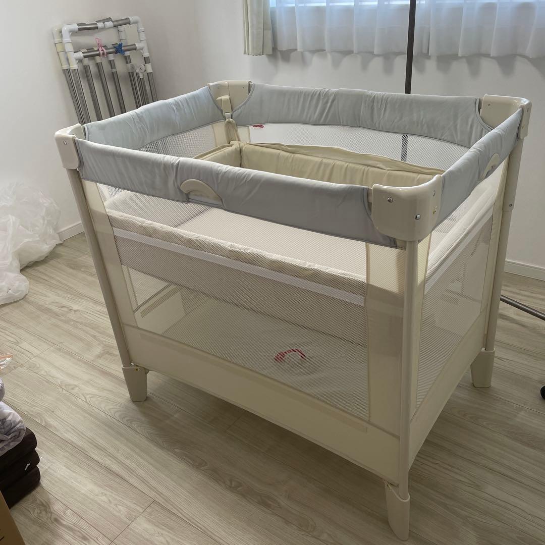 Apricaベビーベッド