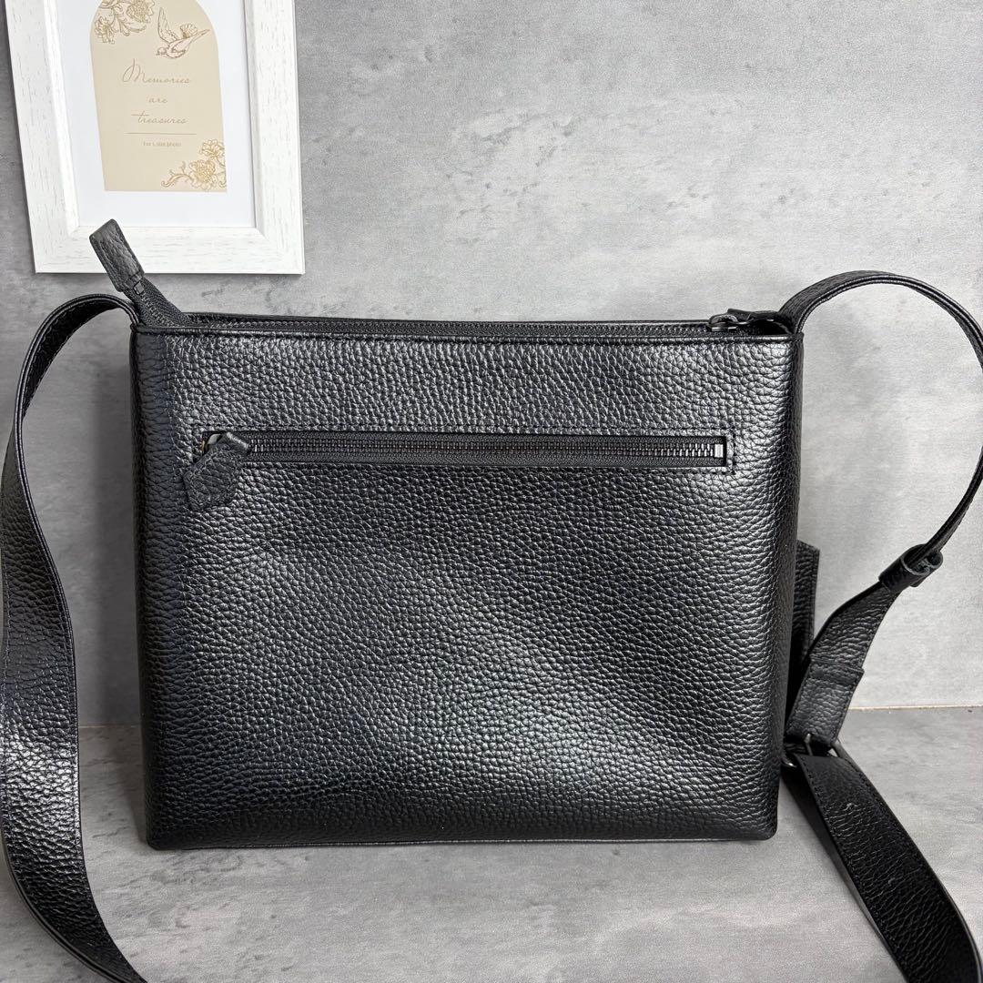 【極美品】Hush Tug レザー ショルダーバッグ 斜め掛け マチあり 大容量