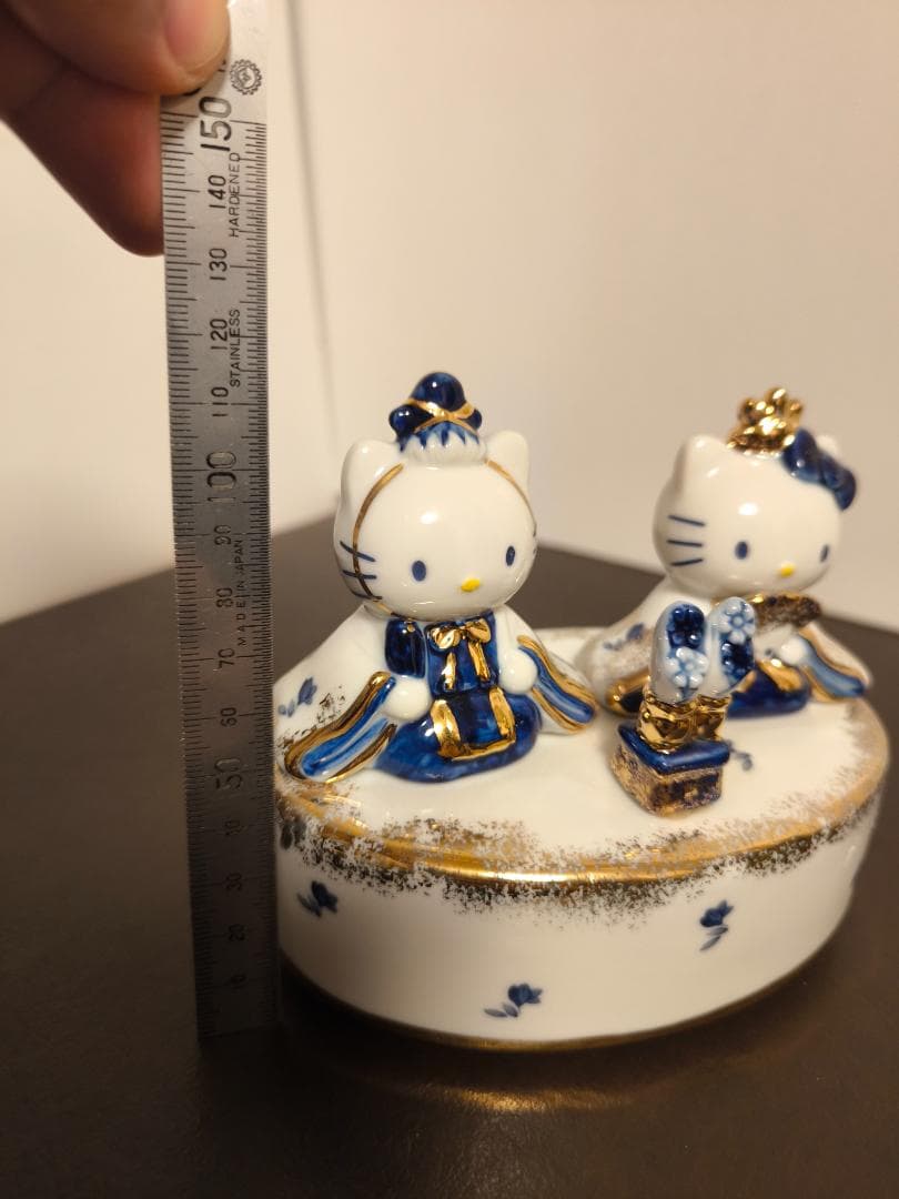 HELLOKITTY ハローキティ ダニエル　サンリオ　オルゴール　陶器 雛人形