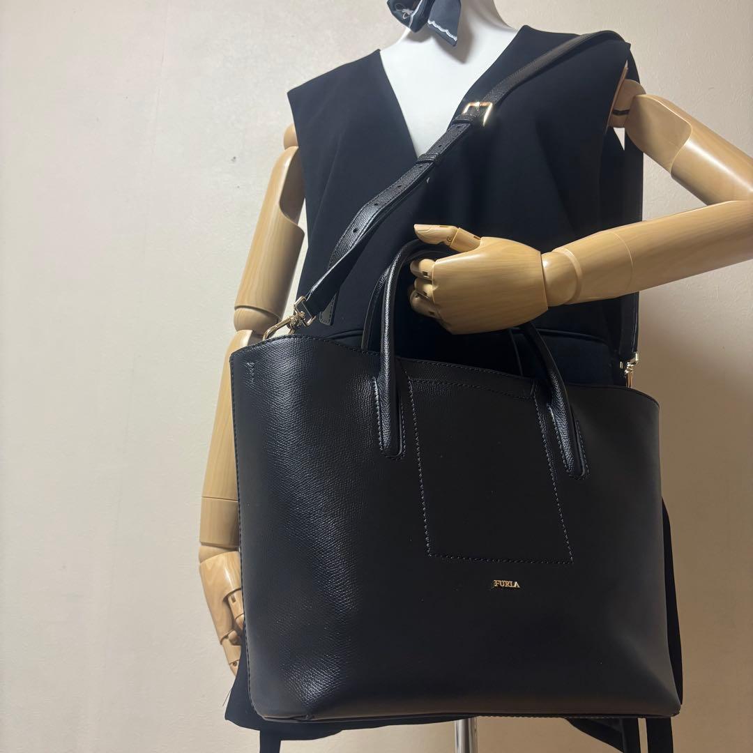 【FURLA】フルラ美品ショルダーバッグ２way
