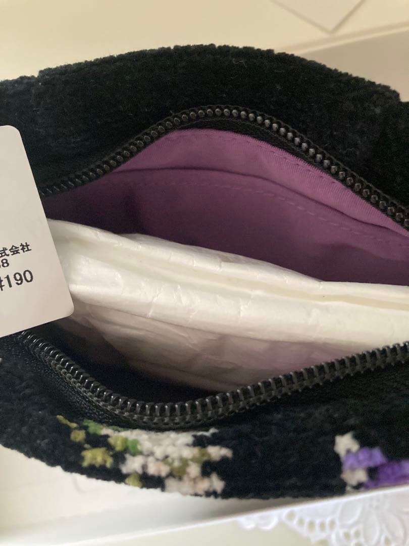 FEILERナイツドリーム　パールチェーン付ハンドバッグ