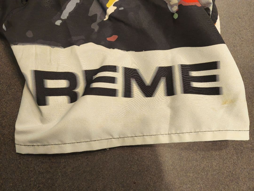SUPREME ショートパンツ