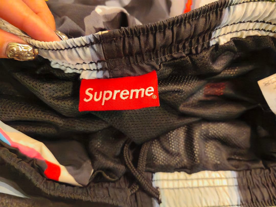 SUPREME ショートパンツ