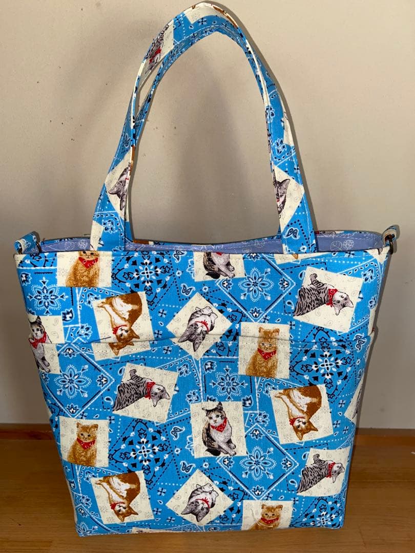 トートバッグ　猫柄　リリー