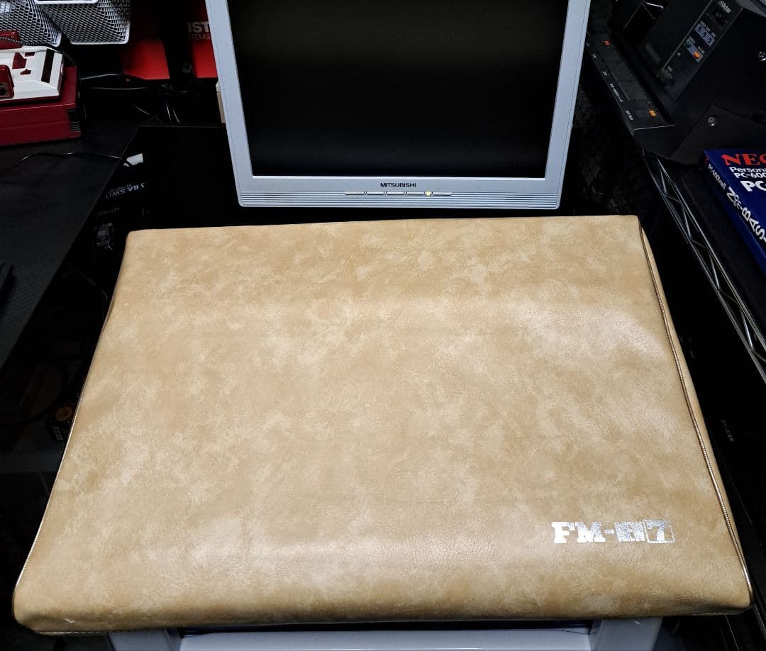 FM-NEW7 富士通 FUJITSU MICRO 7 FM-7 本体カバー