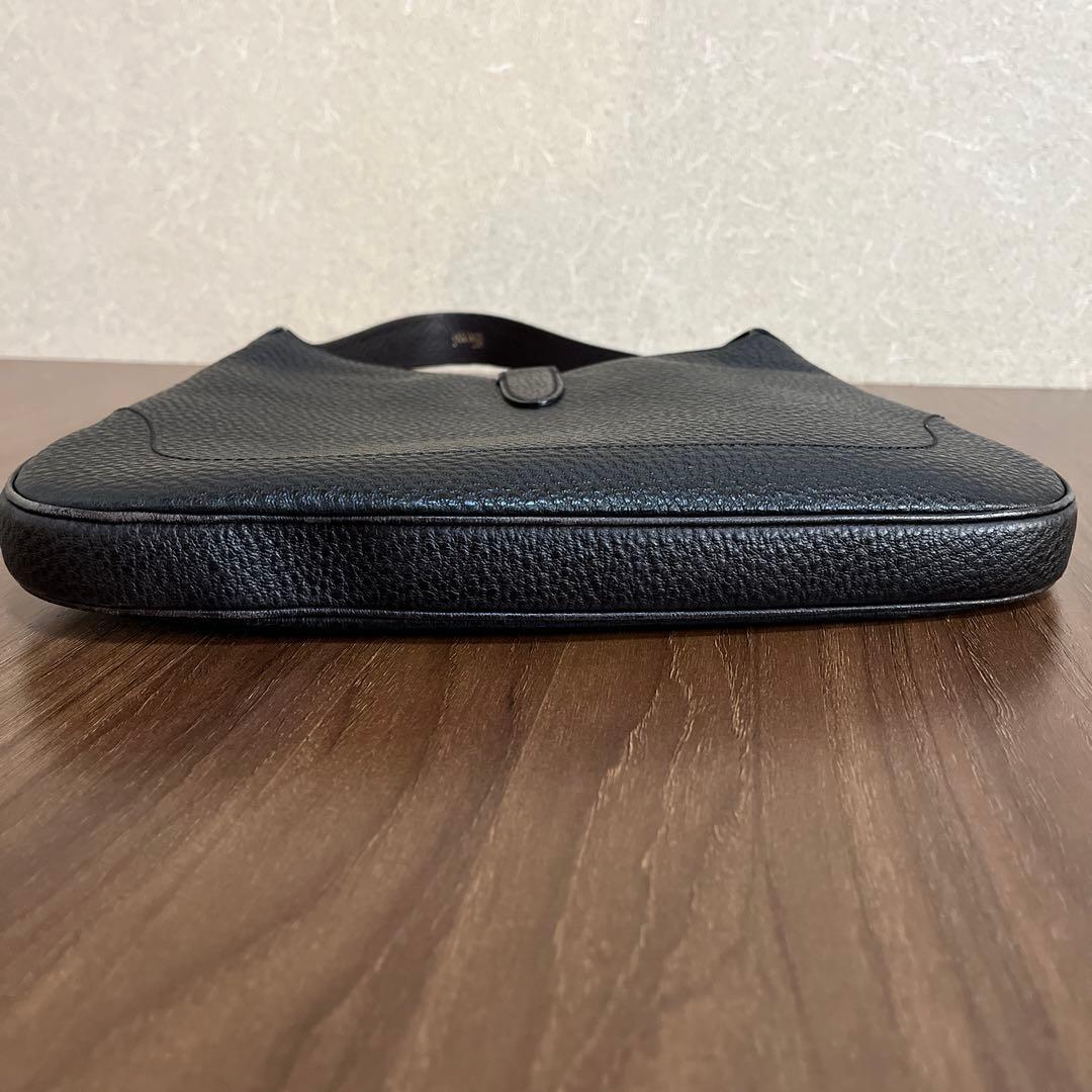 GUCCI グッチ　ワンショルダーバッグ