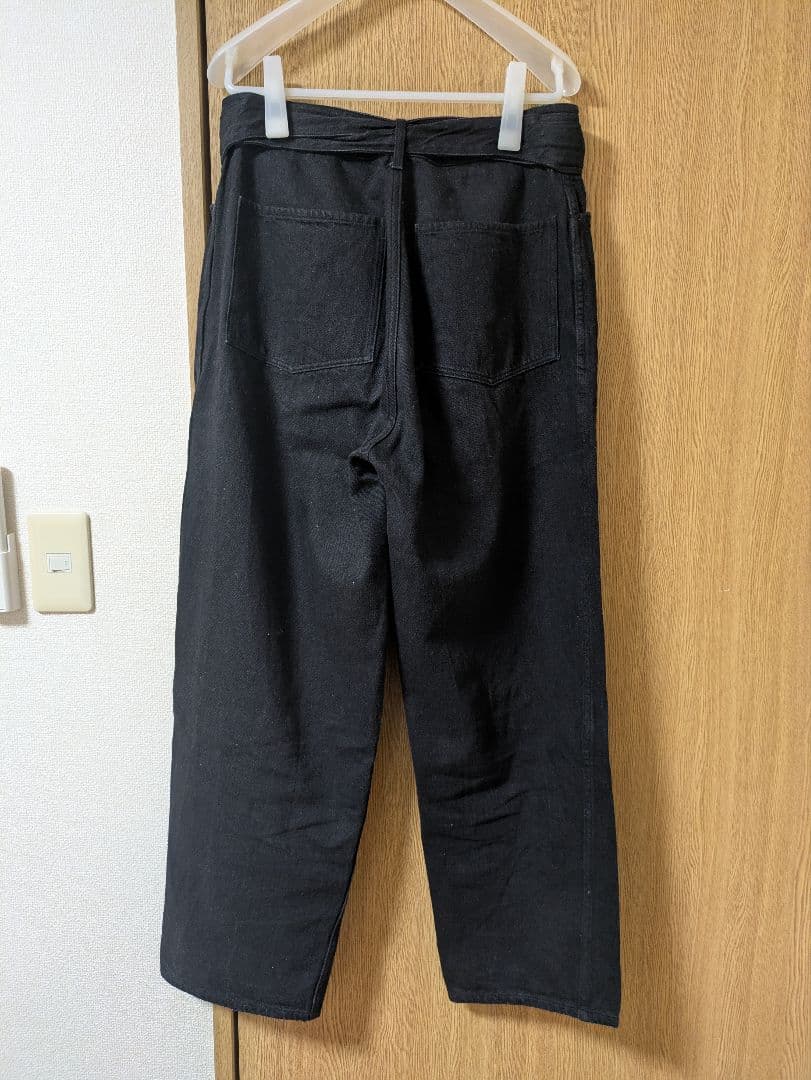 comoli　24ss　ベルテッドデニムパンツ