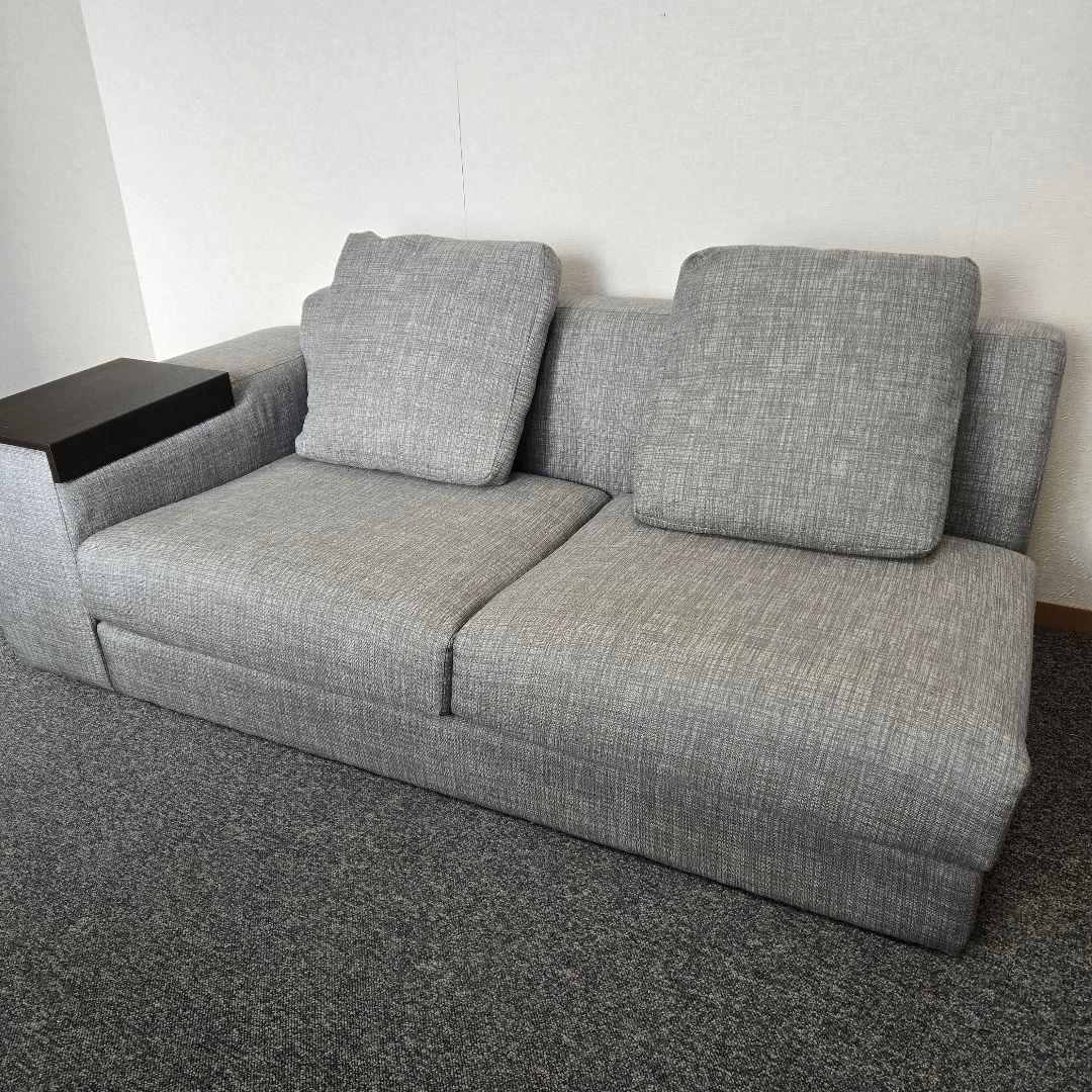 早い者勝ち　NOYES Decibel ソファ　2人がけ ひじ掛けつき