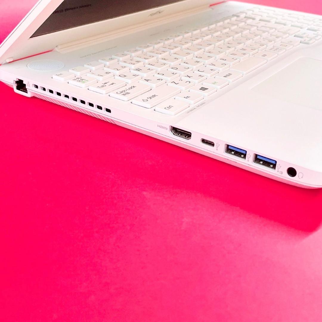 Corei7✨️薄型ノートパソコン✨️SSD512GBカメラ付きWindows11白