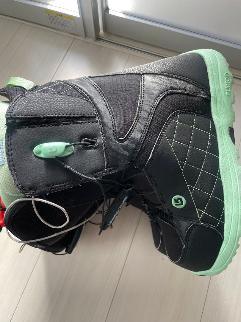 お値下げ中❗️Burton Mint 女性用スノーボードブーツ 24.5cm