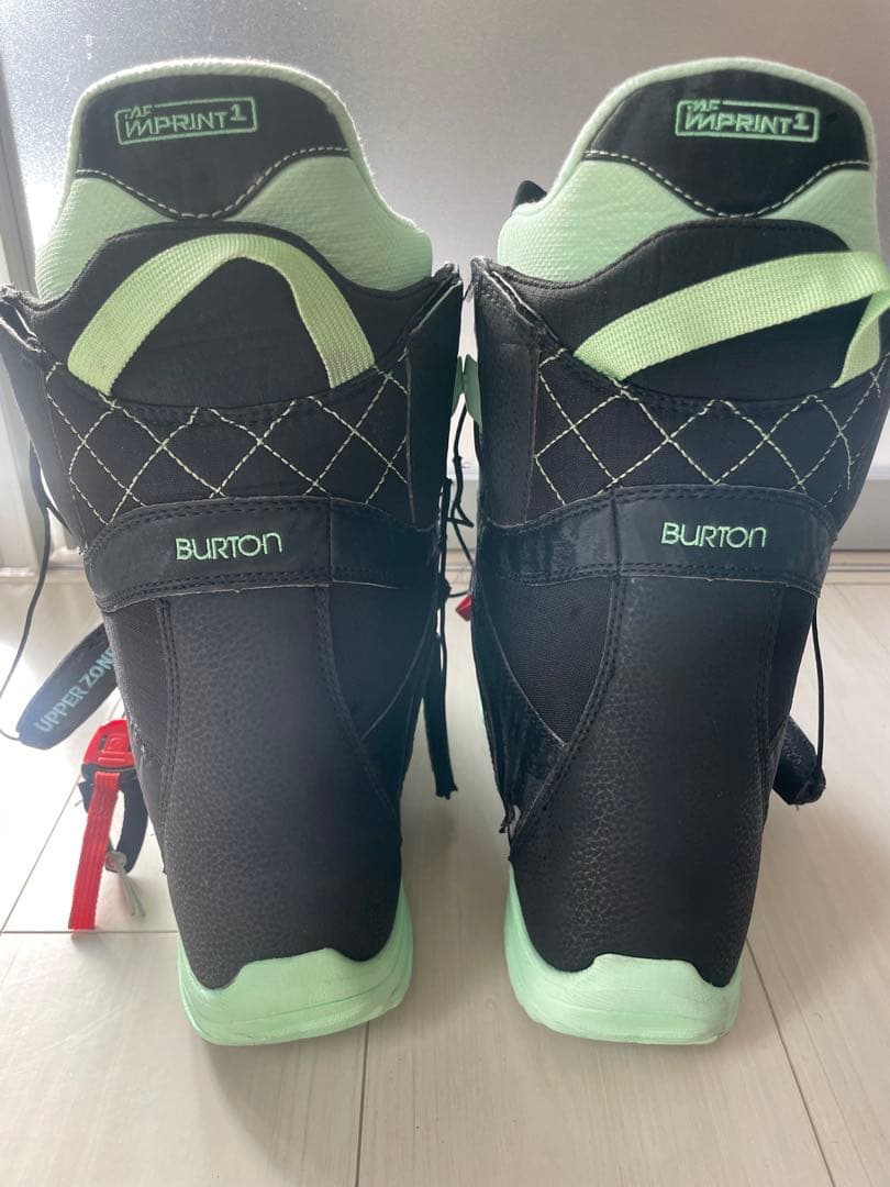 お値下げ中❗️Burton Mint 女性用スノーボードブーツ 24.5cm