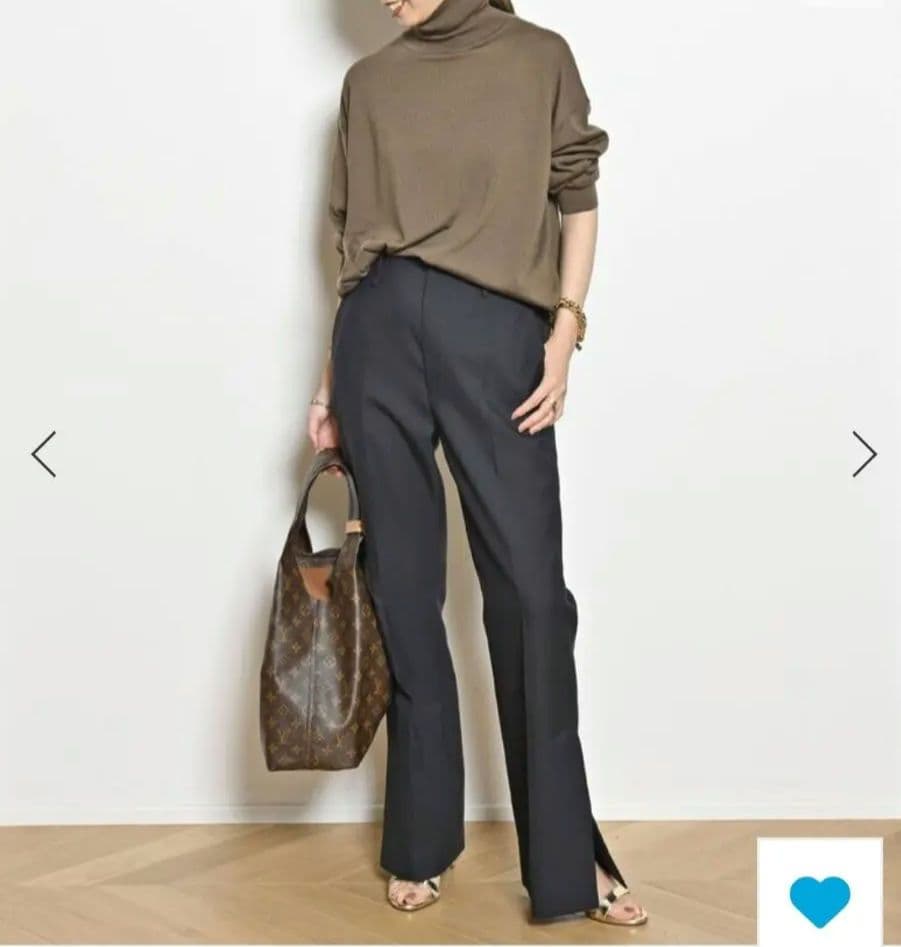 ⭕新品、未使用⭕ミューズドゥドゥーズィエムクラス☆バウト☆スリットパンツ☆ネイビ