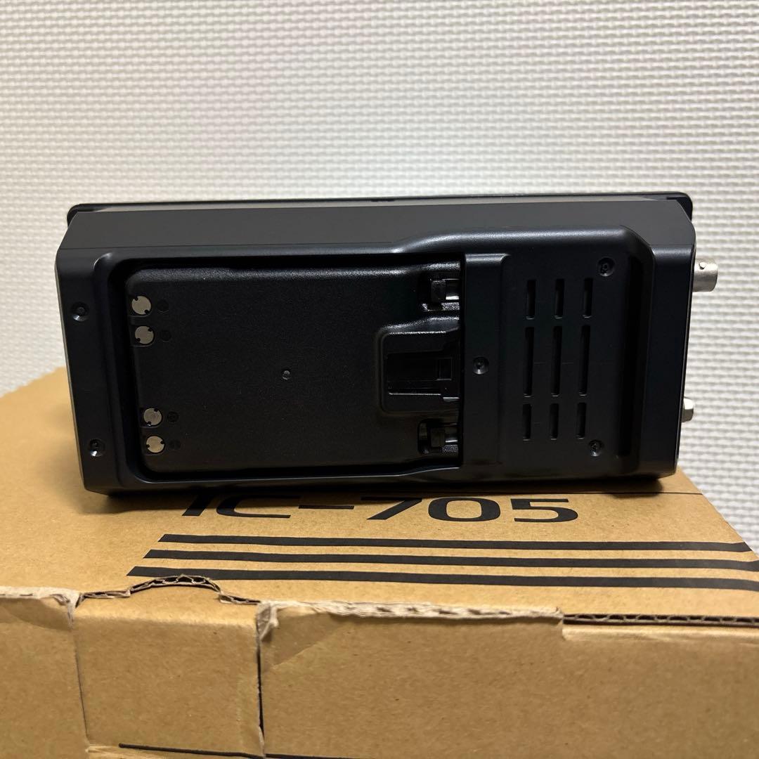 ICOM IC-705 HF/VHF/UHF トランシーバー