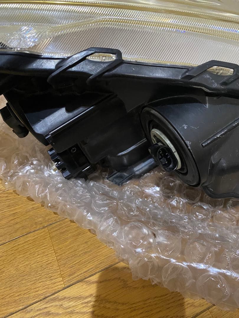 NHP10 アクア 前期 ハロゲン ヘッドライト 左側