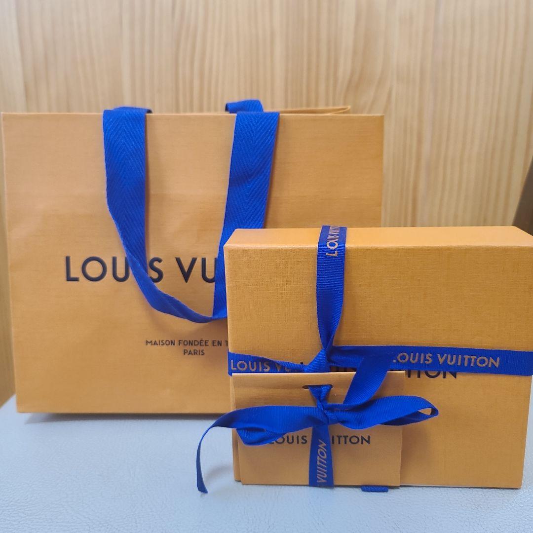 LOUIS VUITTON 名刺入れ