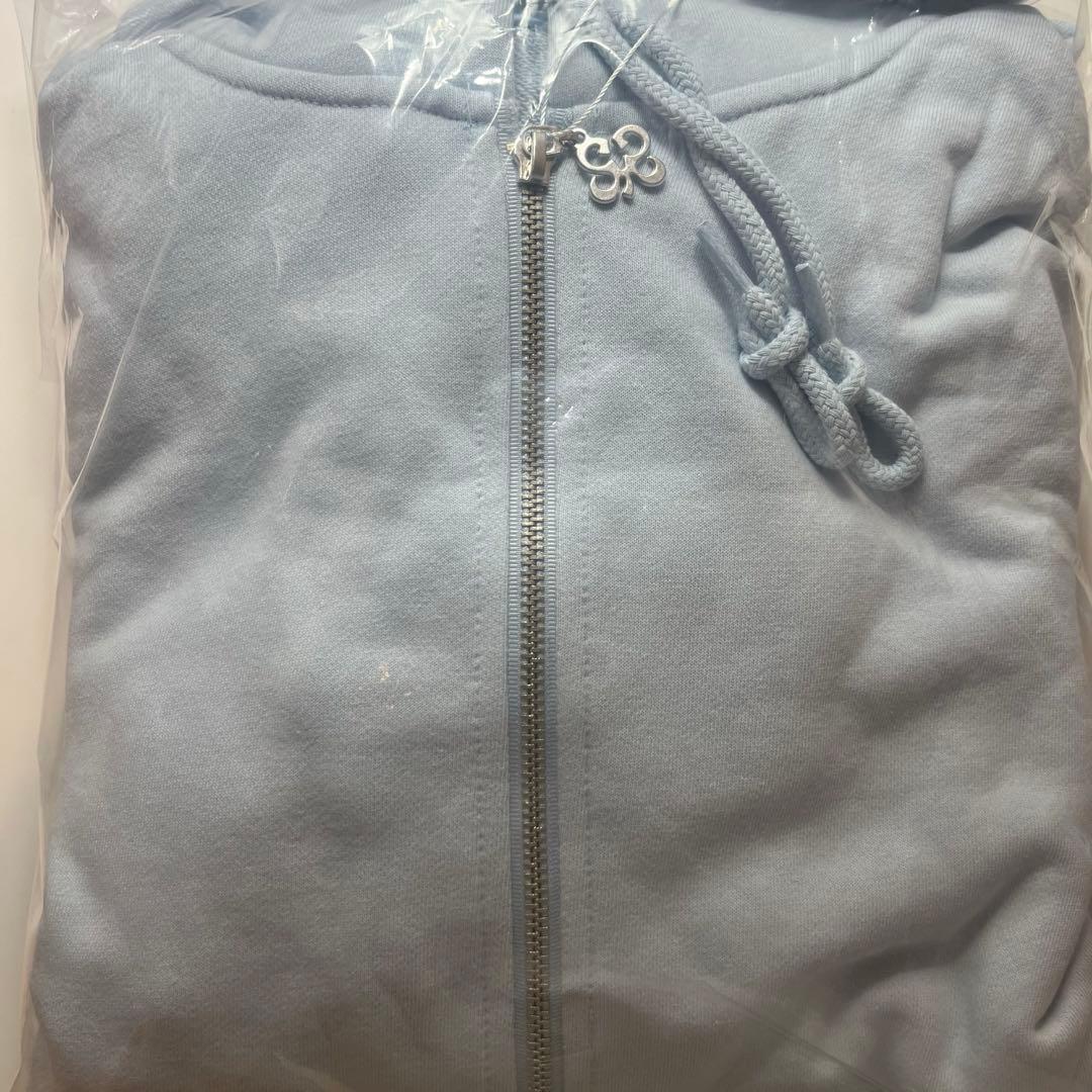 hearts2hearts FOCUS MD フーディー　トレカなし