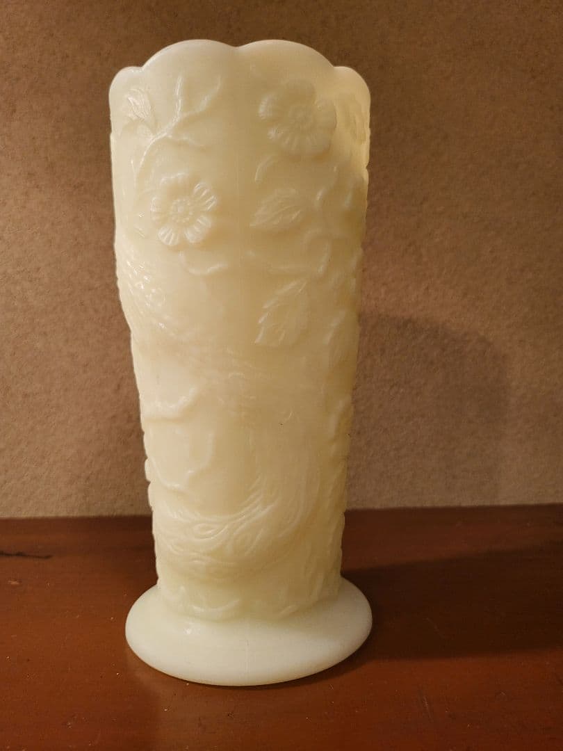 花瓶　フラワーベース　ウランガラス