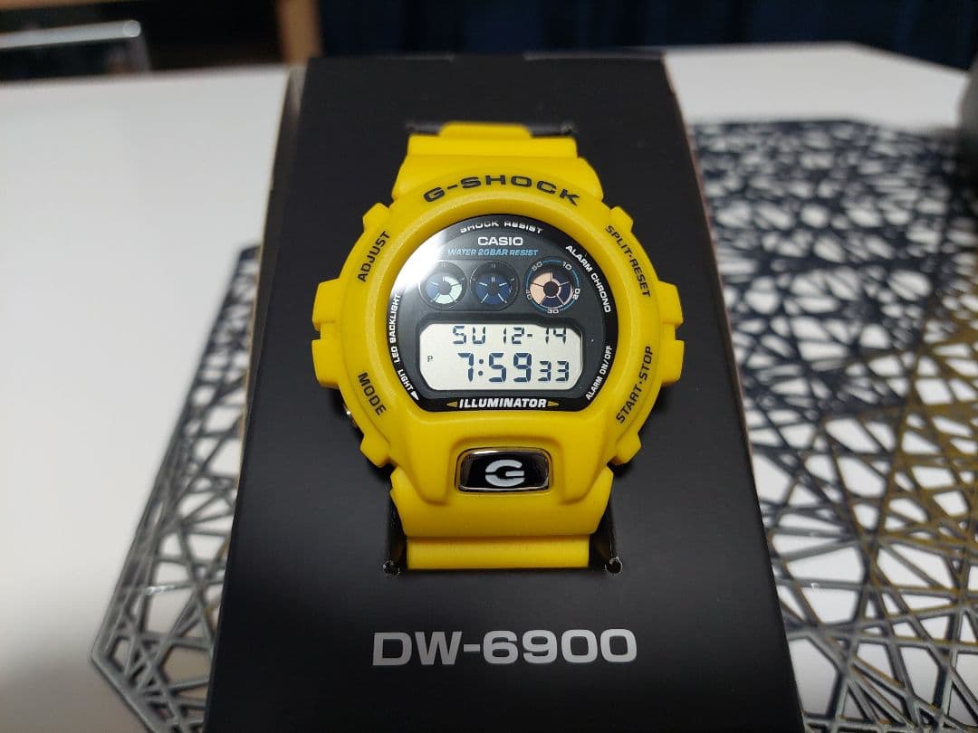 G-SHOCK DW-6900TR-9JR イエロー　30周年記念